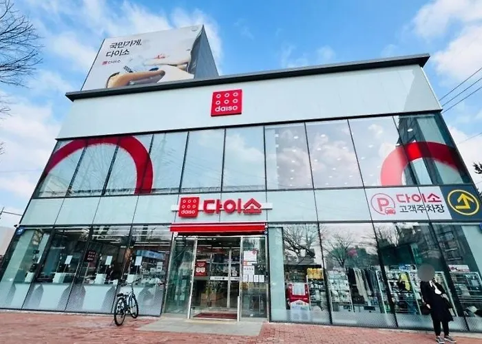 3 3 Beds I Parking Ok I Airport Bus 5 Minutes I Station 5 Minutes I Netflix I Hongdae Gangnam 20 Minutes 아파트